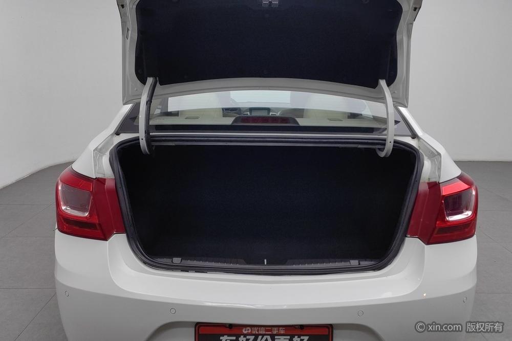 Chevrolet Cruze 2015 1.5L Classic SE AT – фото 24