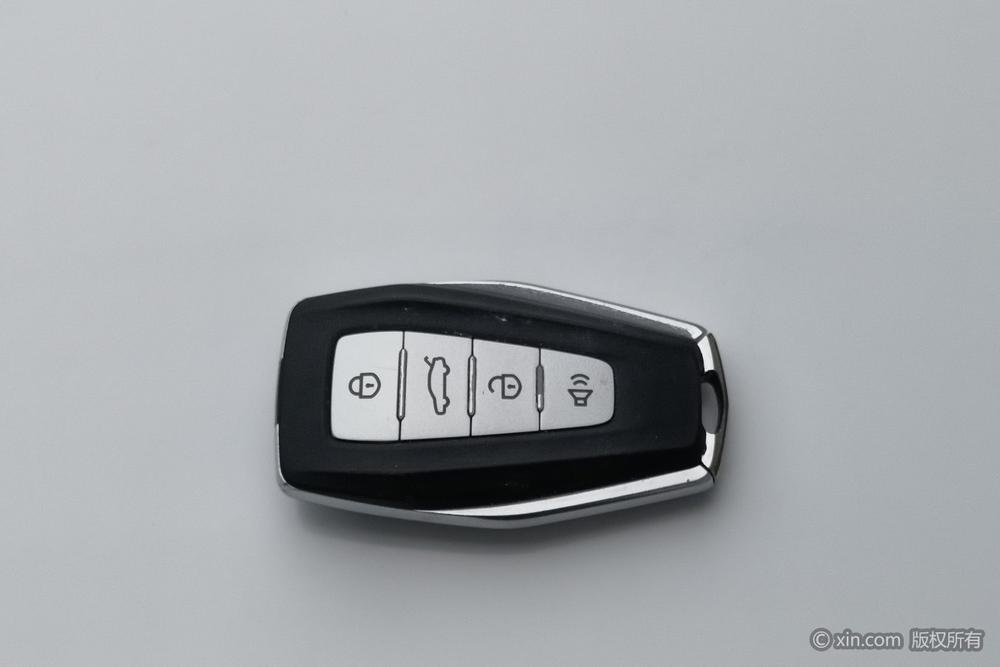 Geely Emgrand 2019 Leader 1.5L CVT Upward Connect China VI – фото 6