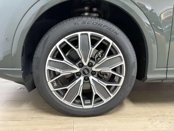 Audi Q5L 2026 Model 2.0T 10M Users Edition Edition – фото 6