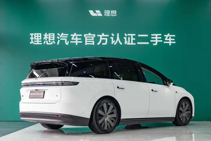 Li Auto i8 2025 Model Standard Edition
