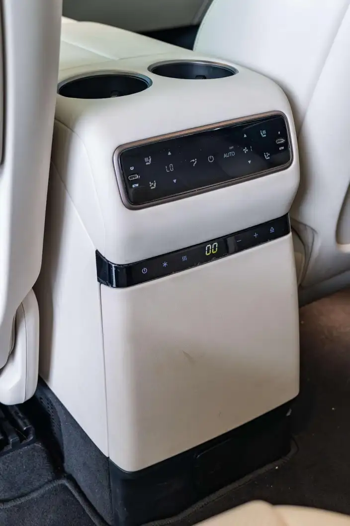 Li Auto i8 2025 Model Standard Edition – фото 5