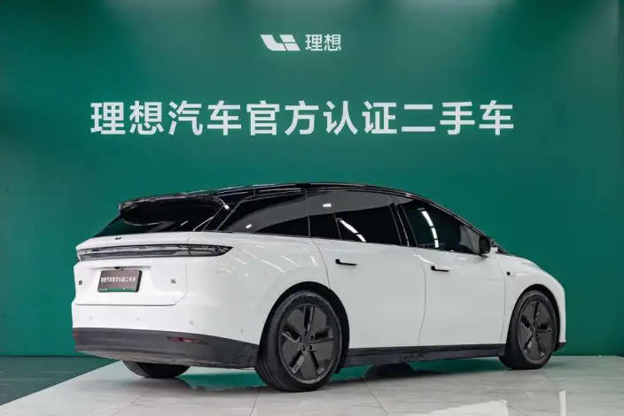 Li Auto i6 2025 Model 2WD Standard Edition