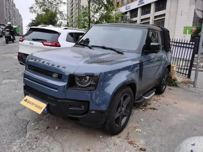Land Rover Defender 2022 Model 90 P300 X-Dynamic HSE – фото 1