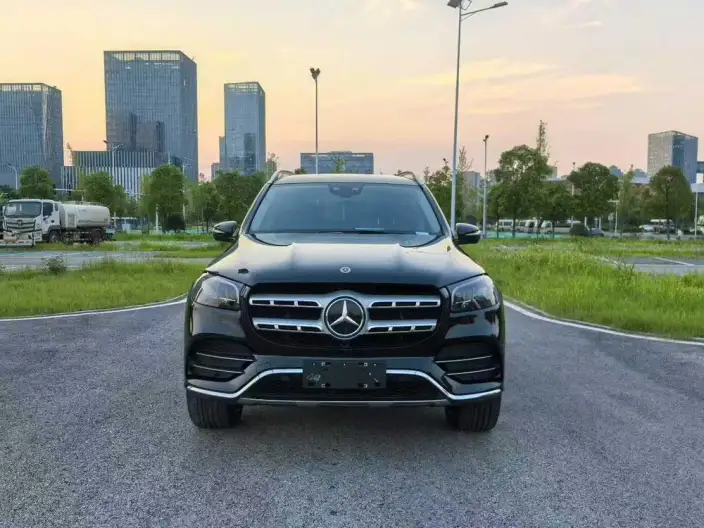 Mercedes-Benz GLS 2023 Model GLS 450 4MATIC Fashion Model – фото 2