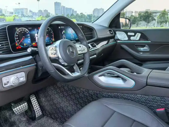 Mercedes-Benz GLS 2023 Model GLS 450 4MATIC Fashion Model – фото 6