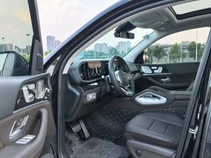 Mercedes-Benz GLS 2023 Model GLS 450 4MATIC Fashion Model – фото 8