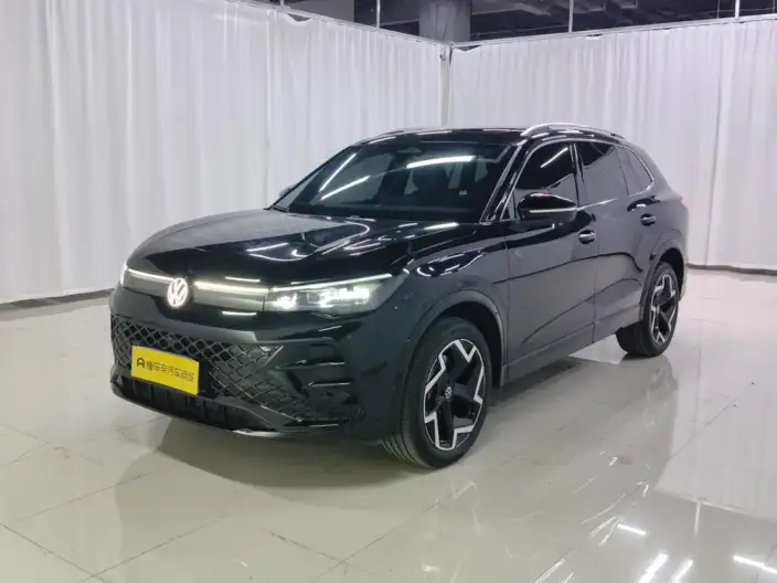 Volkswagen Tiguan L 2024 Model Pro 330TSI 2WD R-Line Smart collar Edition – фото 1