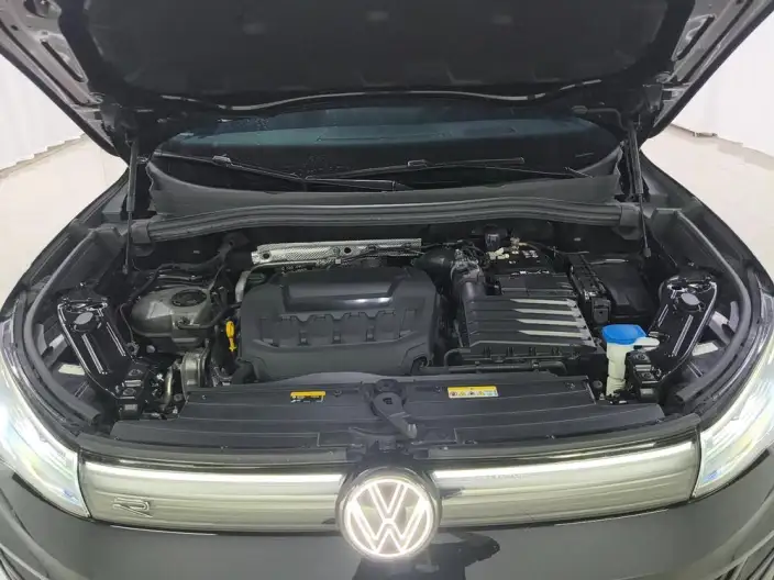 Volkswagen Tiguan L 2024 Model Pro 330TSI 2WD R-Line Smart collar Edition – фото 10