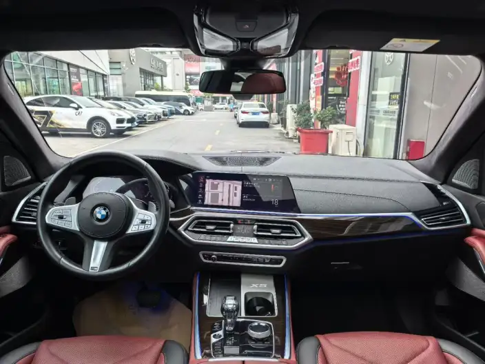BMW X5 2022 Model xDrive 40Li M Sports Set – фото 6