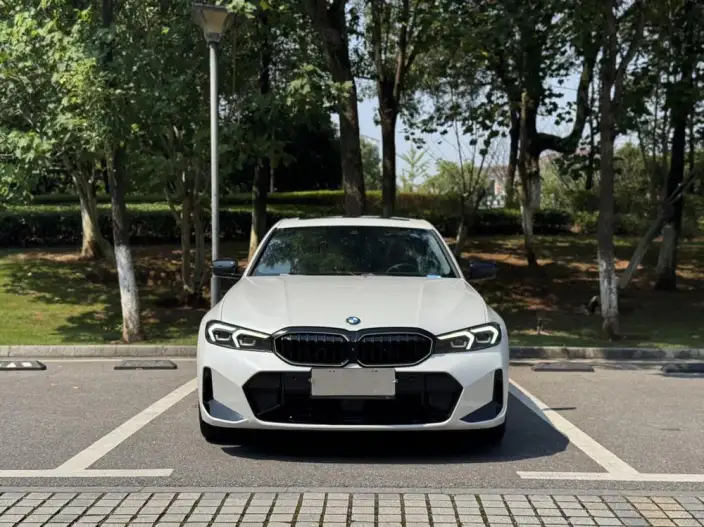 BMW 3 Series 2025 Model 330Li M Sports Night Set – фото 2