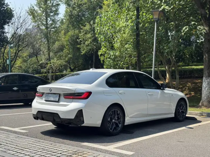 BMW 3 Series 2025 Model 330Li M Sports Night Set – фото 6
