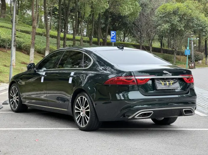 Jaguar XFL 2023 Model 2.0T P250 2WD Exclusive Deluxe Edition