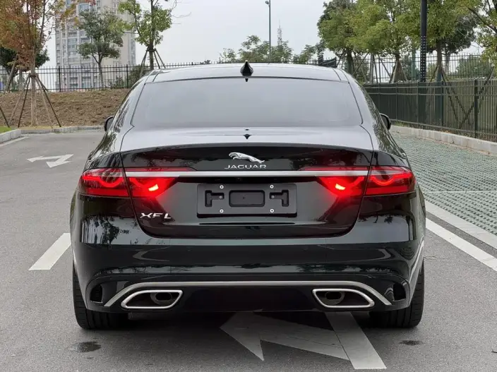 Jaguar XFL 2023 Model 2.0T P250 2WD Exclusive Deluxe Edition – фото 5