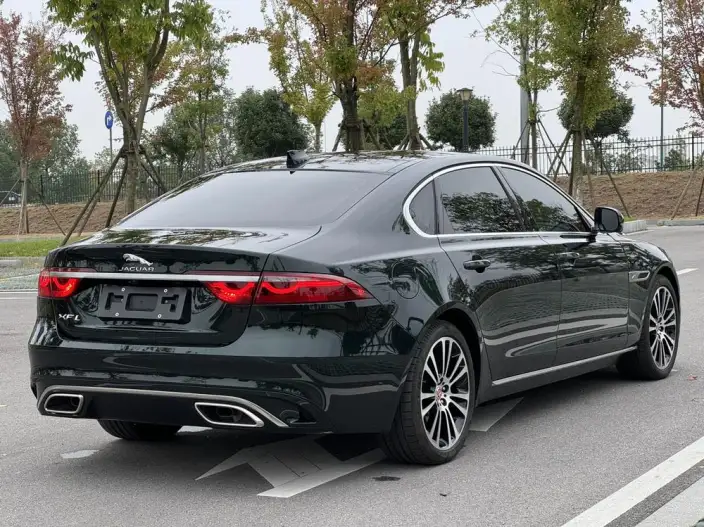 Jaguar XFL 2023 Model 2.0T P250 2WD Exclusive Deluxe Edition – фото 6