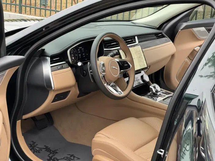 Jaguar XFL 2023 Model 2.0T P250 2WD Exclusive Deluxe Edition – фото 10