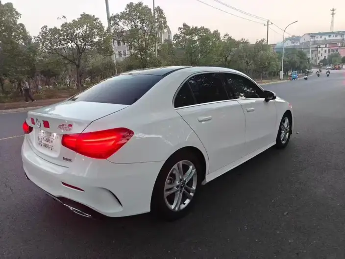 Mercedes-Benz A-class 2024 Model Facelift A 180 L – фото 5