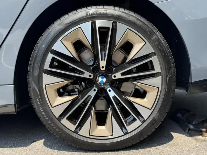 BMW 5 Series 2024 Model 530Li Exclusive Model M Sports Set – фото 7