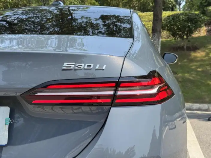 BMW 5 Series 2024 Model 530Li Exclusive Model M Sports Set – фото 9