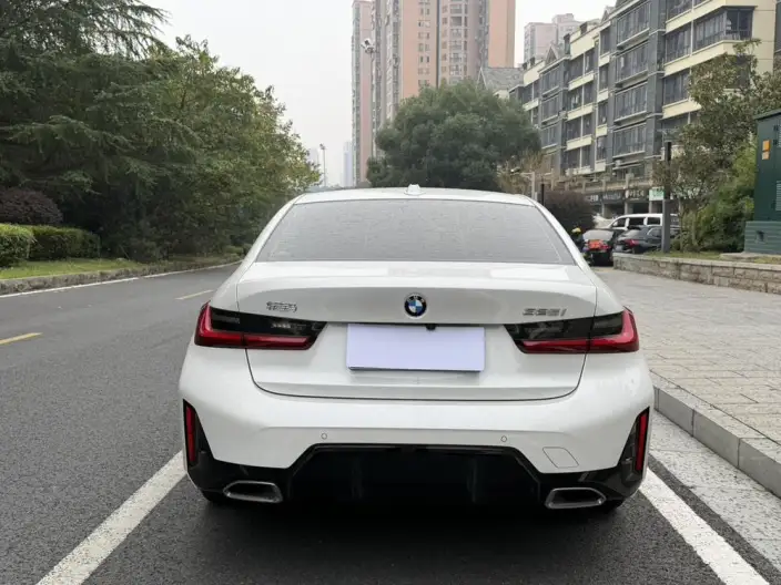BMW 3 Series 2025 Model 325i M Sports Set – фото 5
