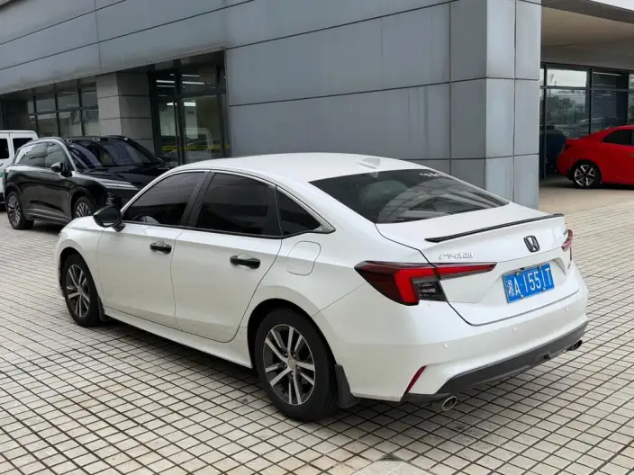 Model Ge 2023 Model 240TURBO CVT Leading version – фото 4