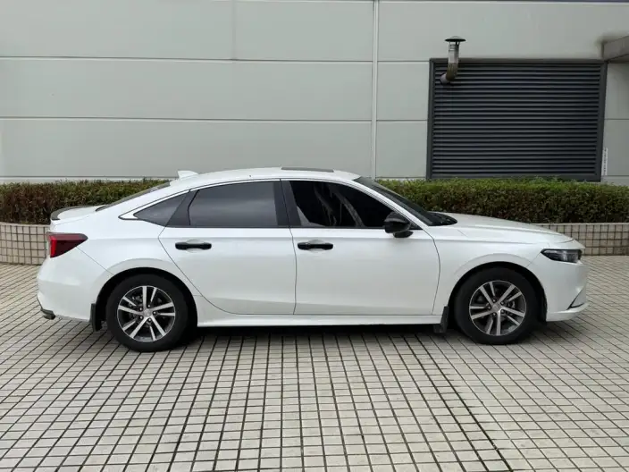 Model Ge 2023 Model 240TURBO CVT Leading version – фото 7