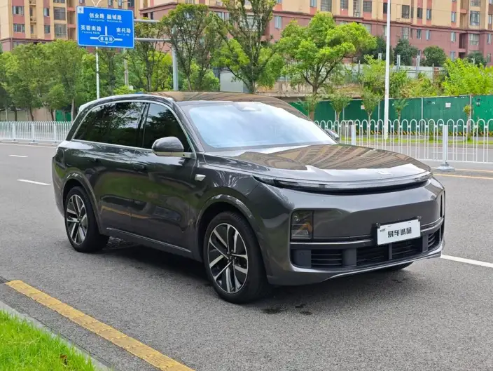 Li Auto L8 2023 Model Pro Edition