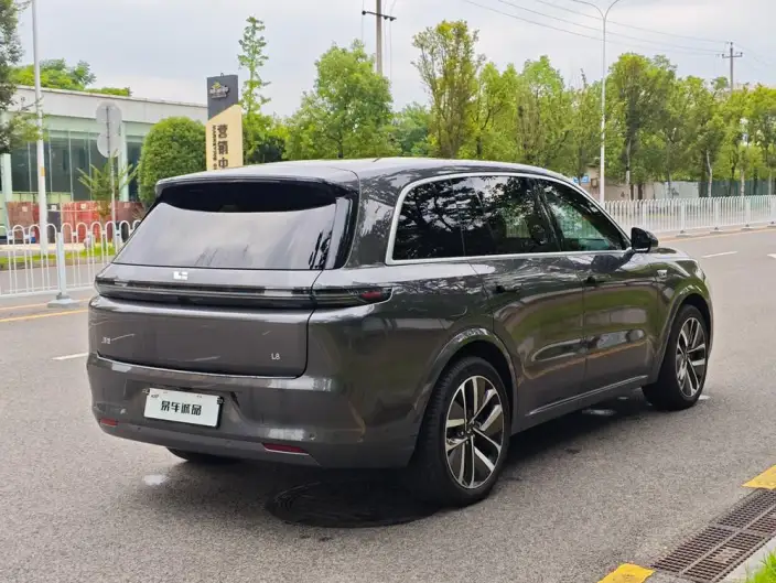 Li Auto L8 2023 Model Pro Edition