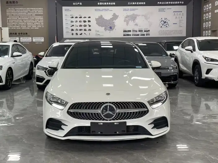Mercedes-Benz A-class 2022 Model A 180 L Sports sedan – фото 2