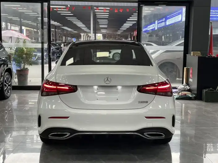 Mercedes-Benz A-class 2022 Model A 180 L Sports sedan – фото 5