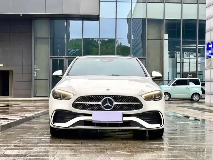 Mercedes-Benz C-Class 2025 Model C 260 L Sports Edition – фото 2