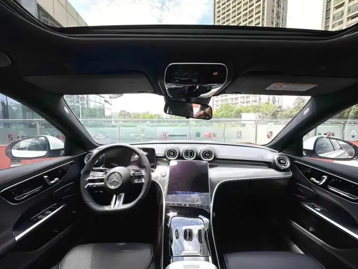 Mercedes-Benz C-Class 2025 Model C 260 L Sports Edition – фото 7