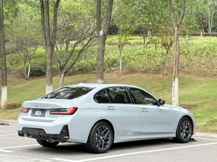 BMW 3 Series 2025 Model 330Li M Sports Night Set – фото 6