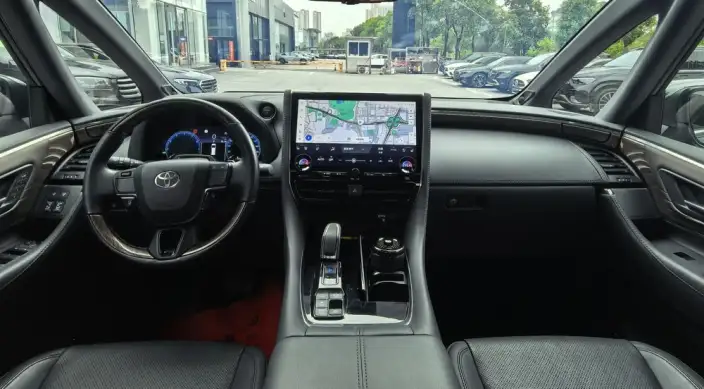 Elfa 2022 Model Hybrid 2.5L Zhen Xiang · Gold Edition – фото 7