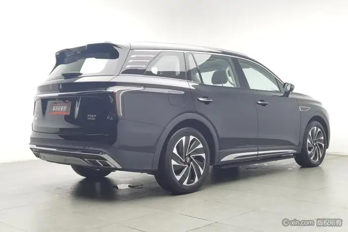 Hongqi HS7 PHEV 2024 Model 2.0T 4WD Flag Enjoy Edition 6 seat