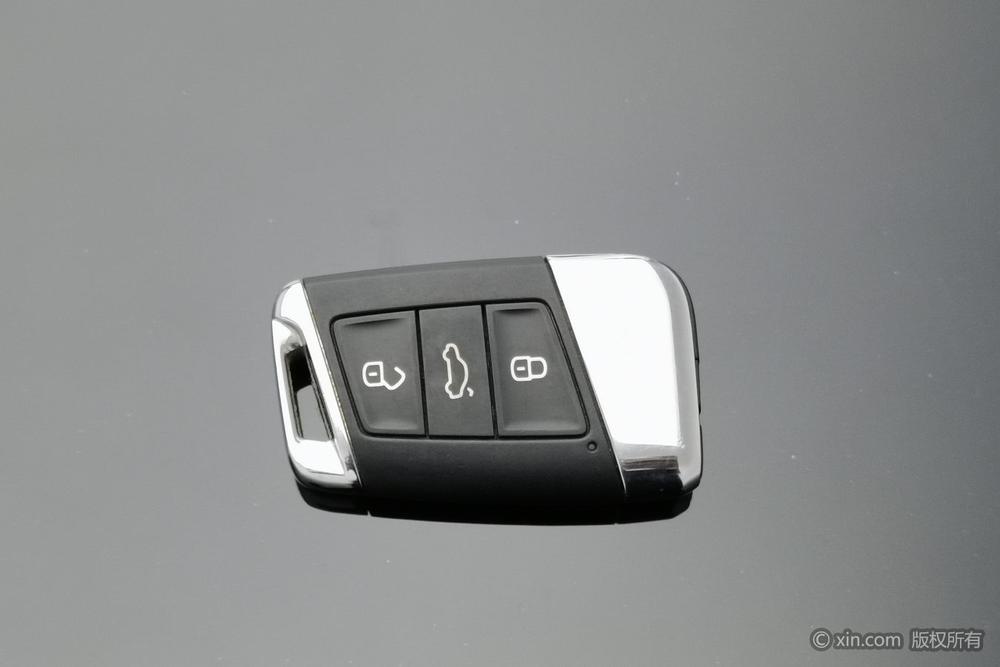 Volkswagen Passat PHEV Модель 2020 года 430PHEV Hybrid Deluxe Edition Country VI – фото 6