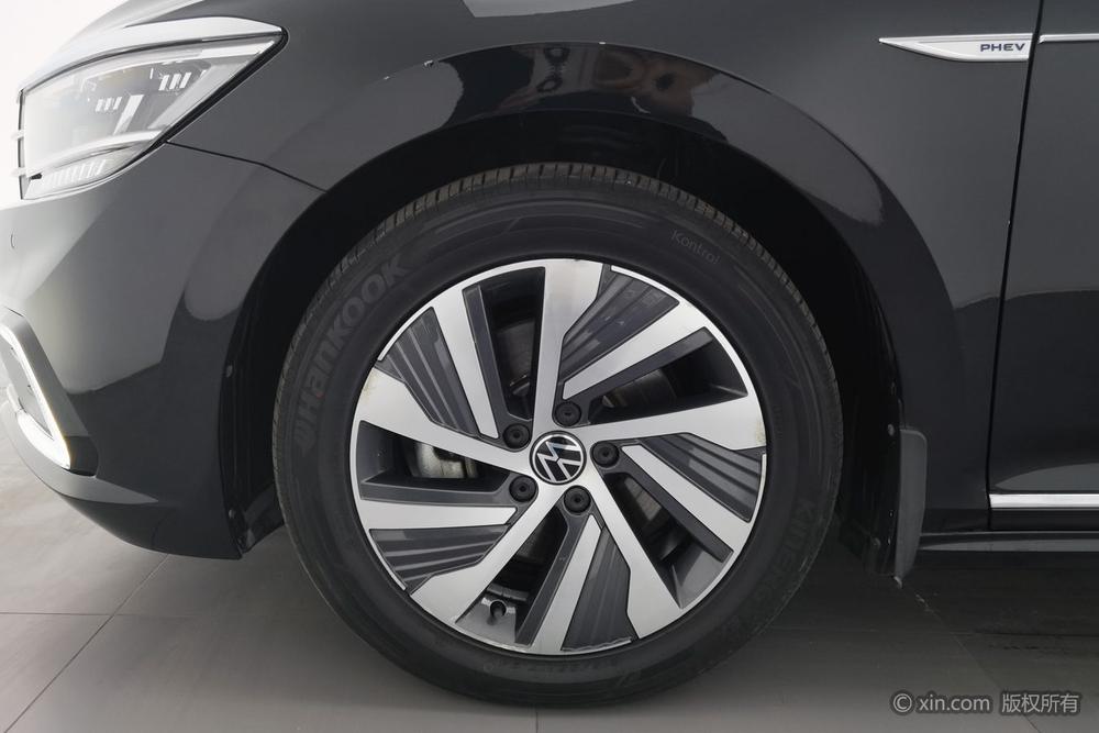 Volkswagen Passat PHEV Модель 2020 года 430PHEV Hybrid Deluxe Edition Country VI – фото 8
