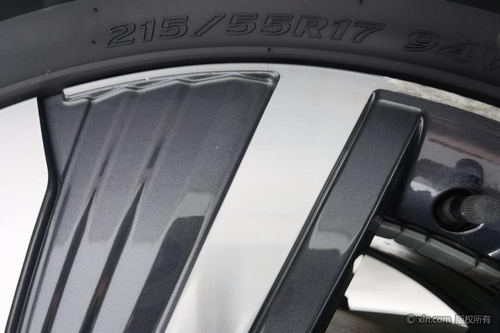 Volkswagen Passat PHEV Модель 2020 года 430PHEV Hybrid Deluxe Edition Country VI – фото 10