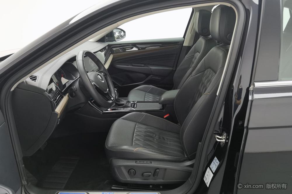 Volkswagen Passat PHEV Модель 2020 года 430PHEV Hybrid Deluxe Edition Country VI – фото 17
