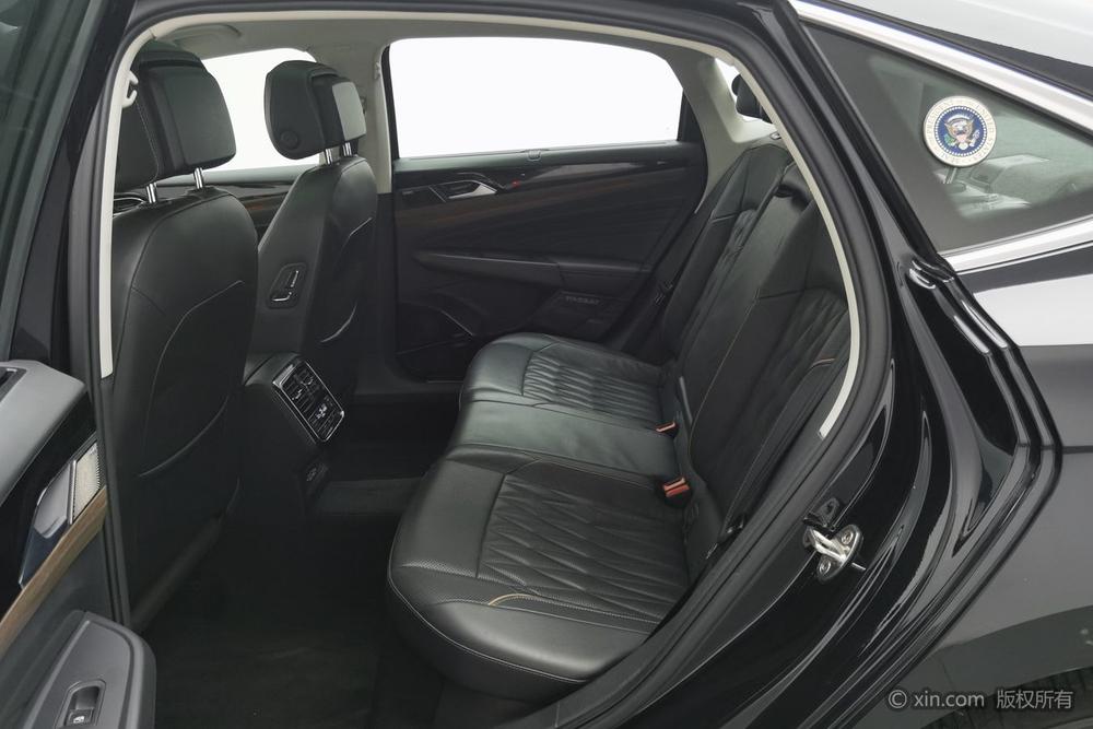 Volkswagen Passat PHEV Модель 2020 года 430PHEV Hybrid Deluxe Edition Country VI – фото 19