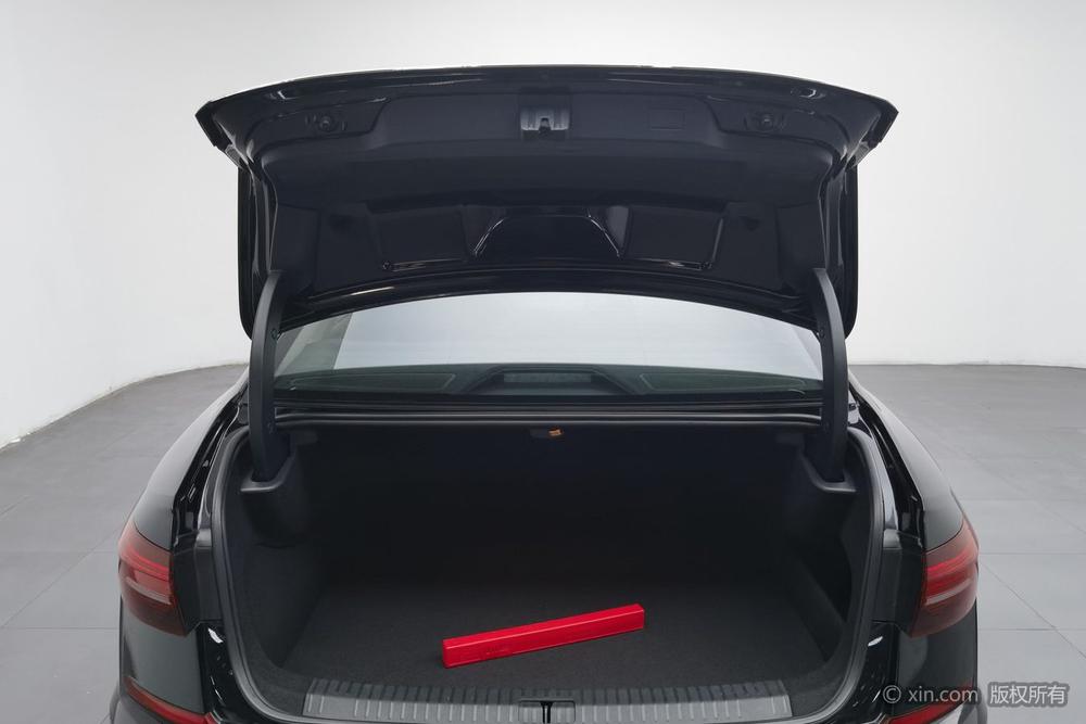 Volkswagen Passat PHEV Модель 2020 года 430PHEV Hybrid Deluxe Edition Country VI – фото 23