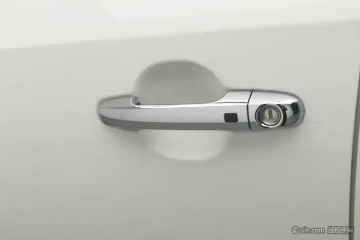 Kia Stonic 2021 Model 1.4L CVT Fun Xiang Edition – фото 10