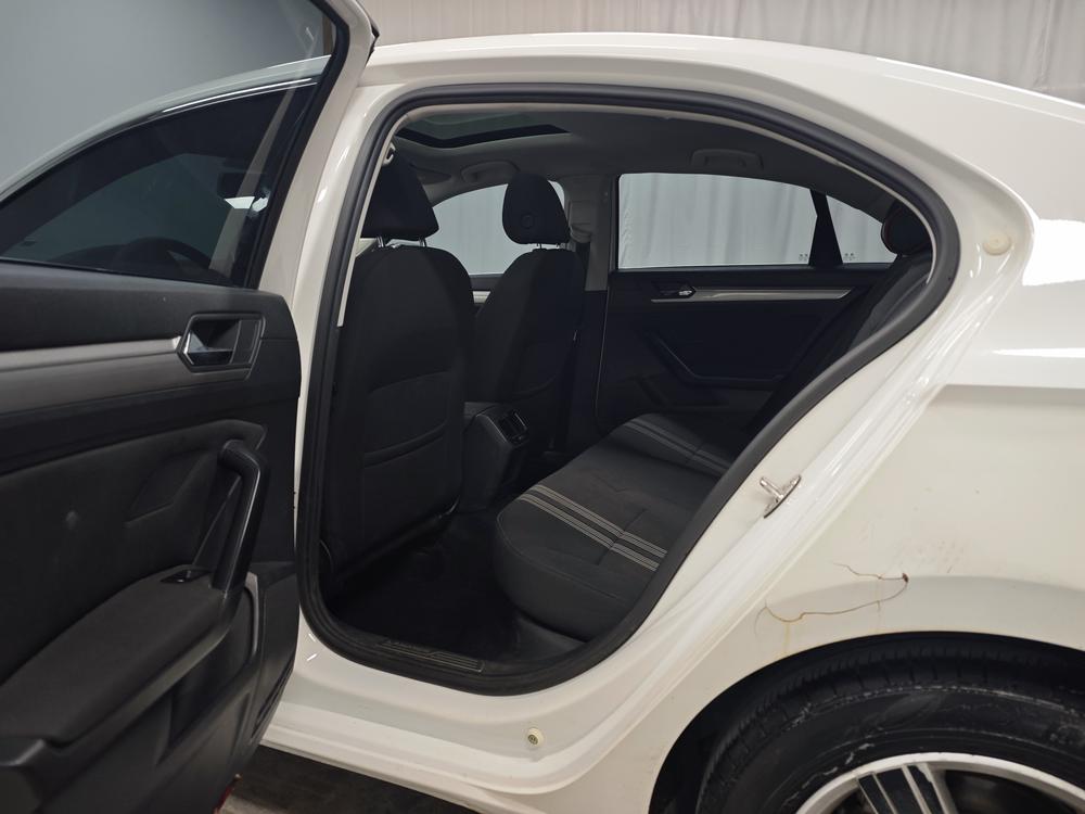 Volkswagen Lamando 2015 230TSI DSG Style – фото 18