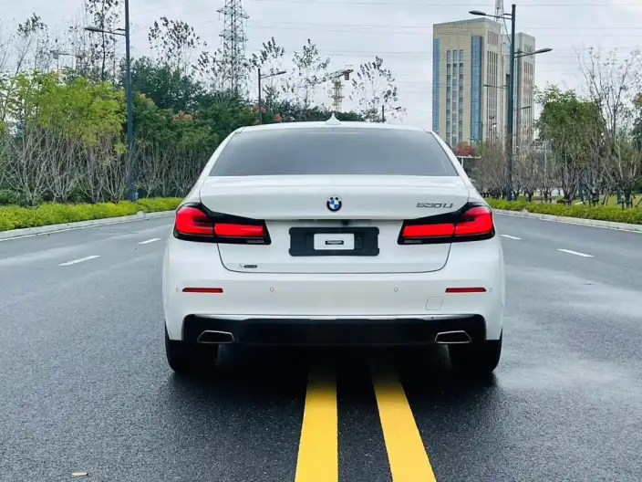 BMW 5 Series 2022 Model 530Li xDrive Luxury Set – фото 5