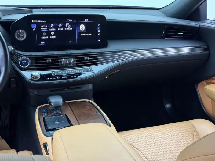 Lexus LS 2021 Model 500h Superior Edition – фото 5