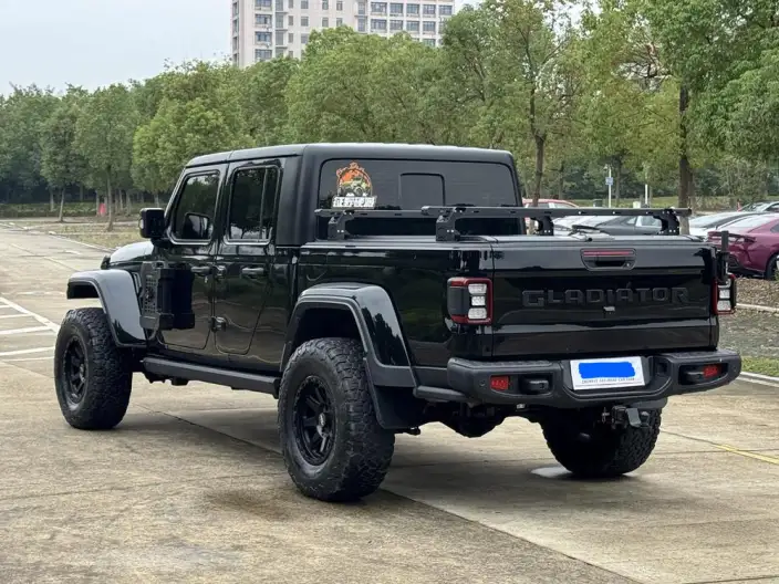 Gladiator 2022 Model 3.6L First Edition – фото 4