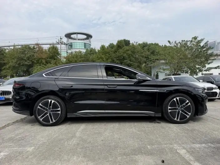 BYD Han EV 2023 Model Champion Edition 506KM Noble Model – фото 7