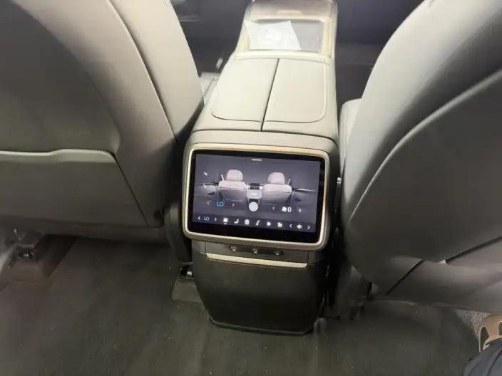 ONVO L90 2025 Model VI seat Edition Ultra – фото 10