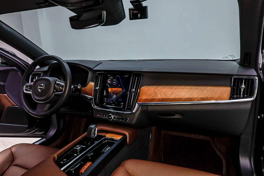 Volvo S90 2024 B5 Smart Luxury – фото 16