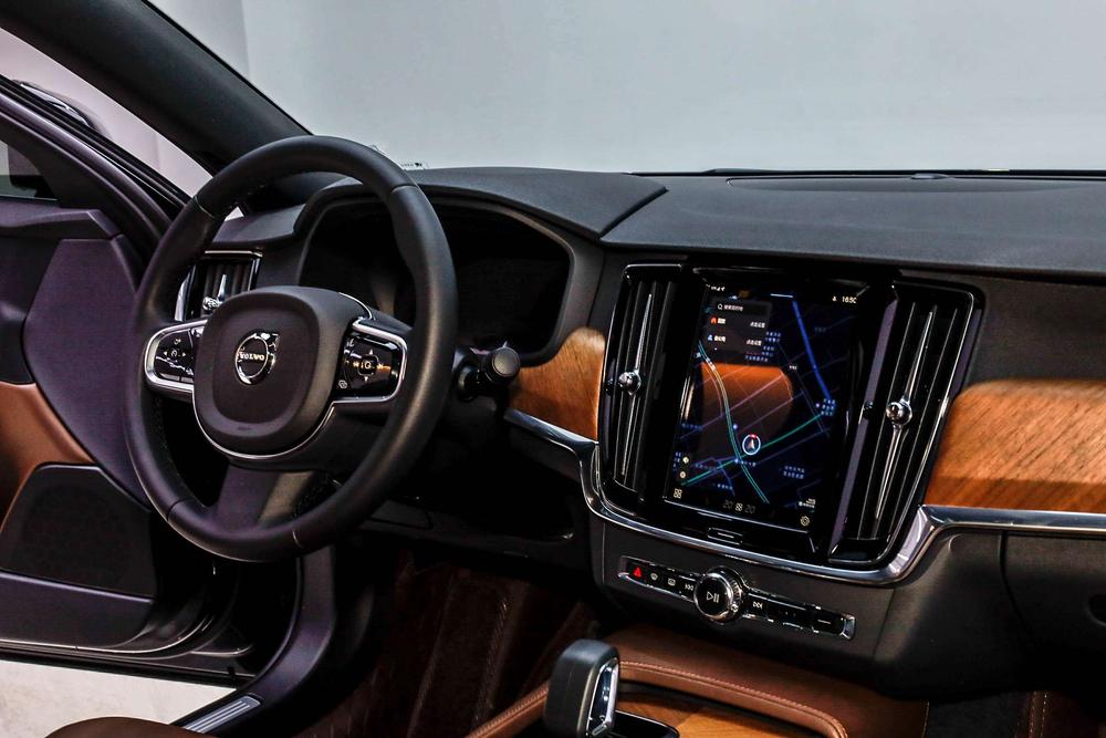 Volvo S90 2024 B5 Smart Luxury – фото 27