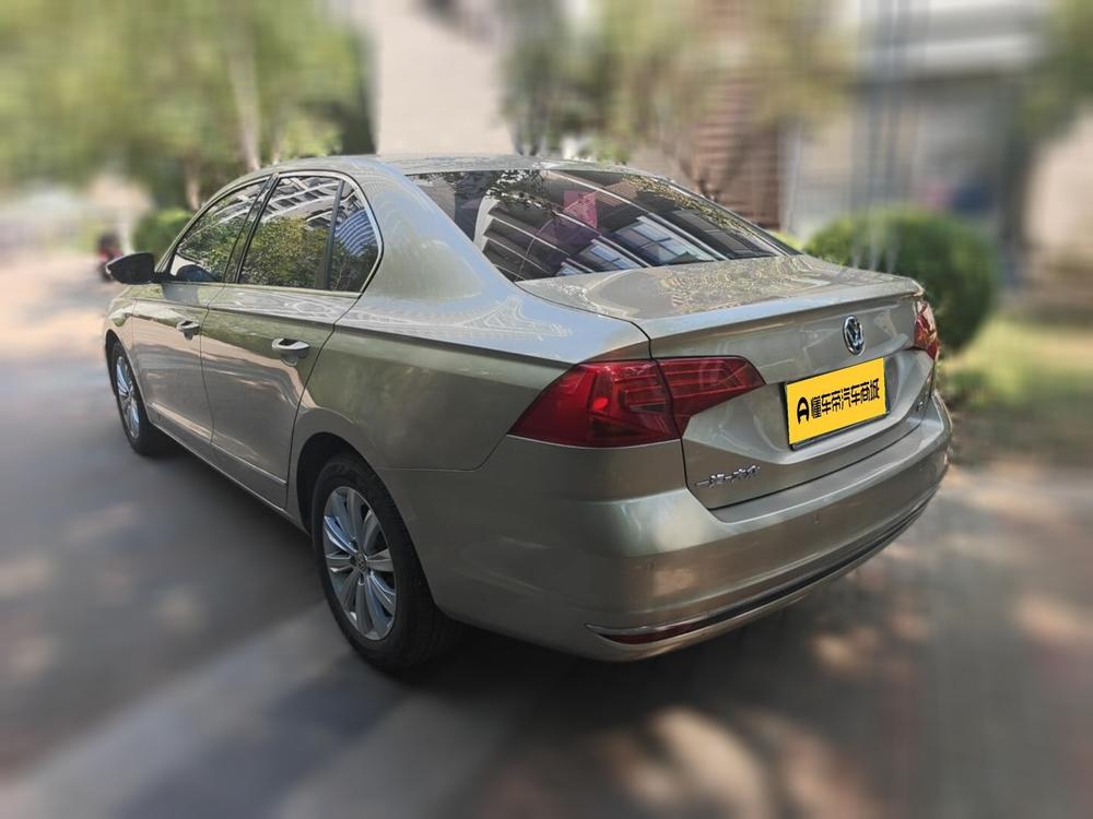 Volkswagen Bora 2016 1.6L Automatic Comfort – фото 4